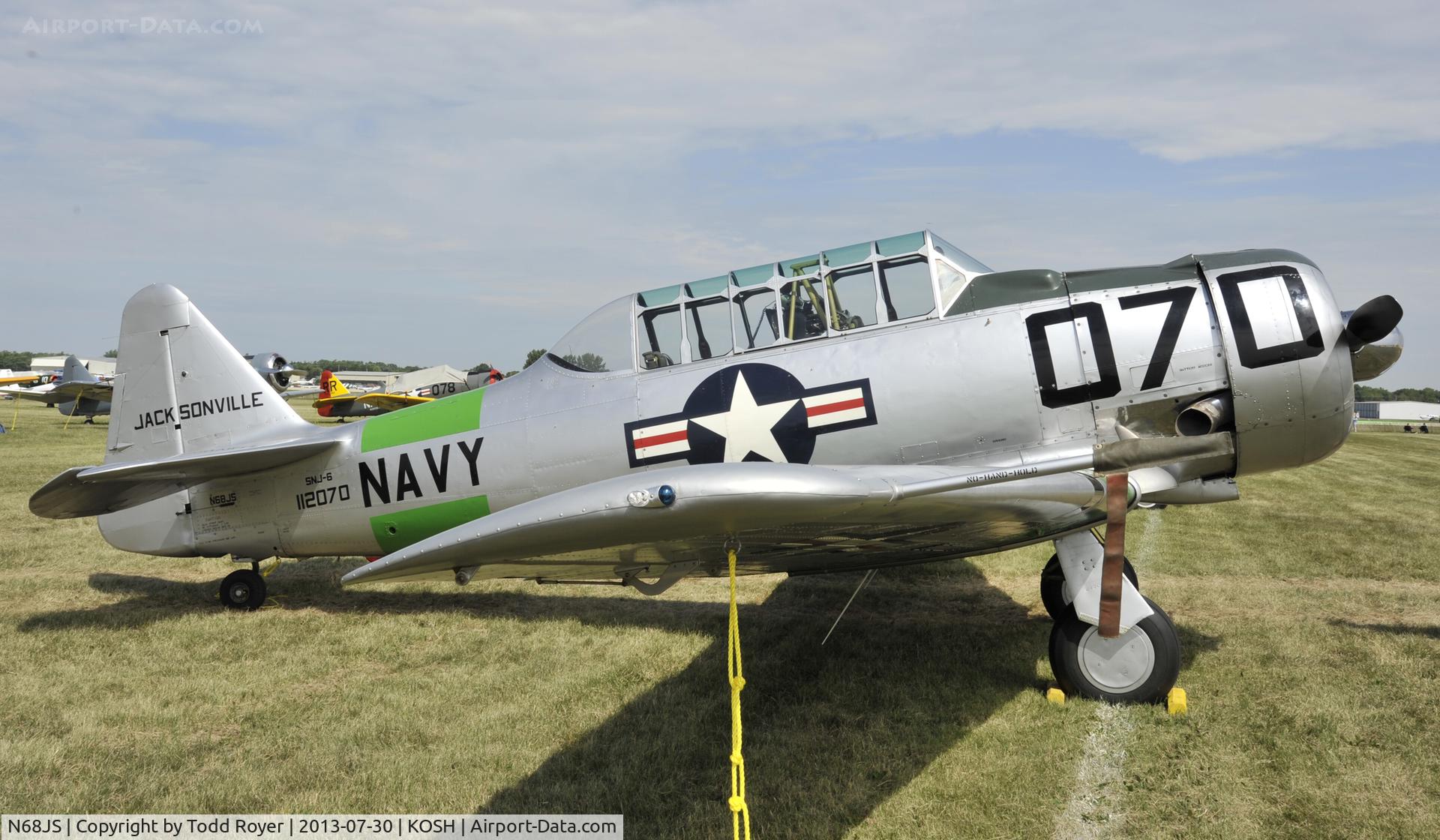 N68JS, 1945 North American SNJ-6 Texan C/N 121-43033, Airventure 2013