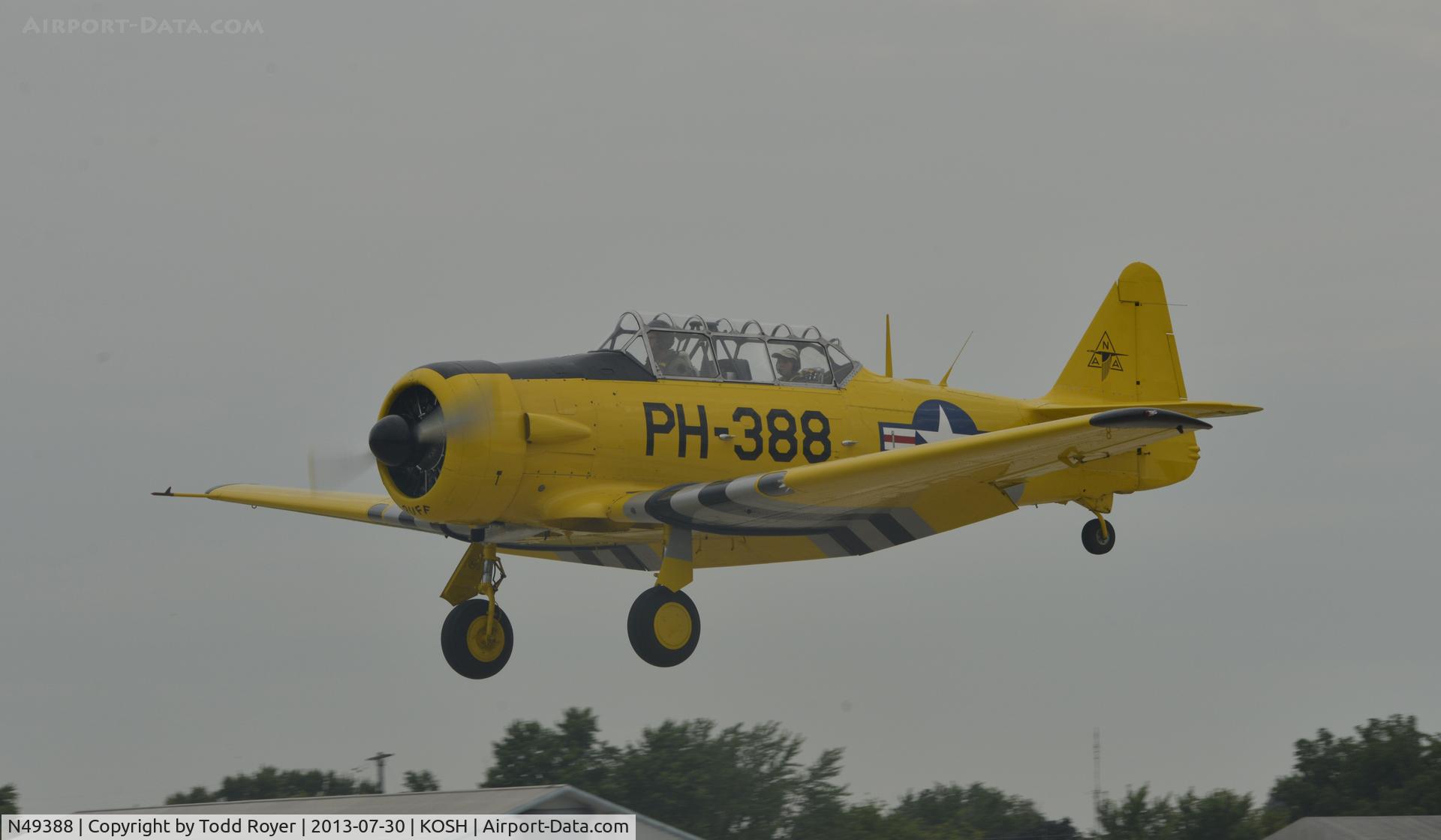 N49388, 1950 North American T-6G Texan C/N 168-169, Airventure 2013