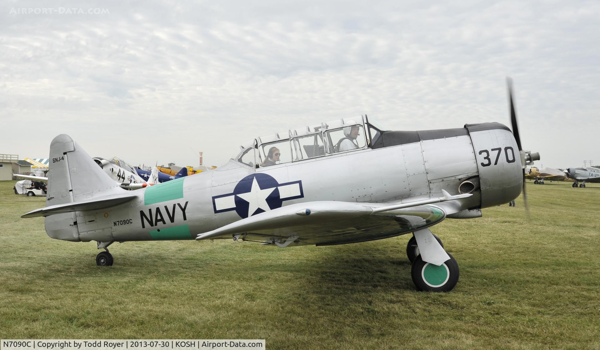 N7090C, North American SNJ-4 Texan C/N 88-13370, Airventure 2013