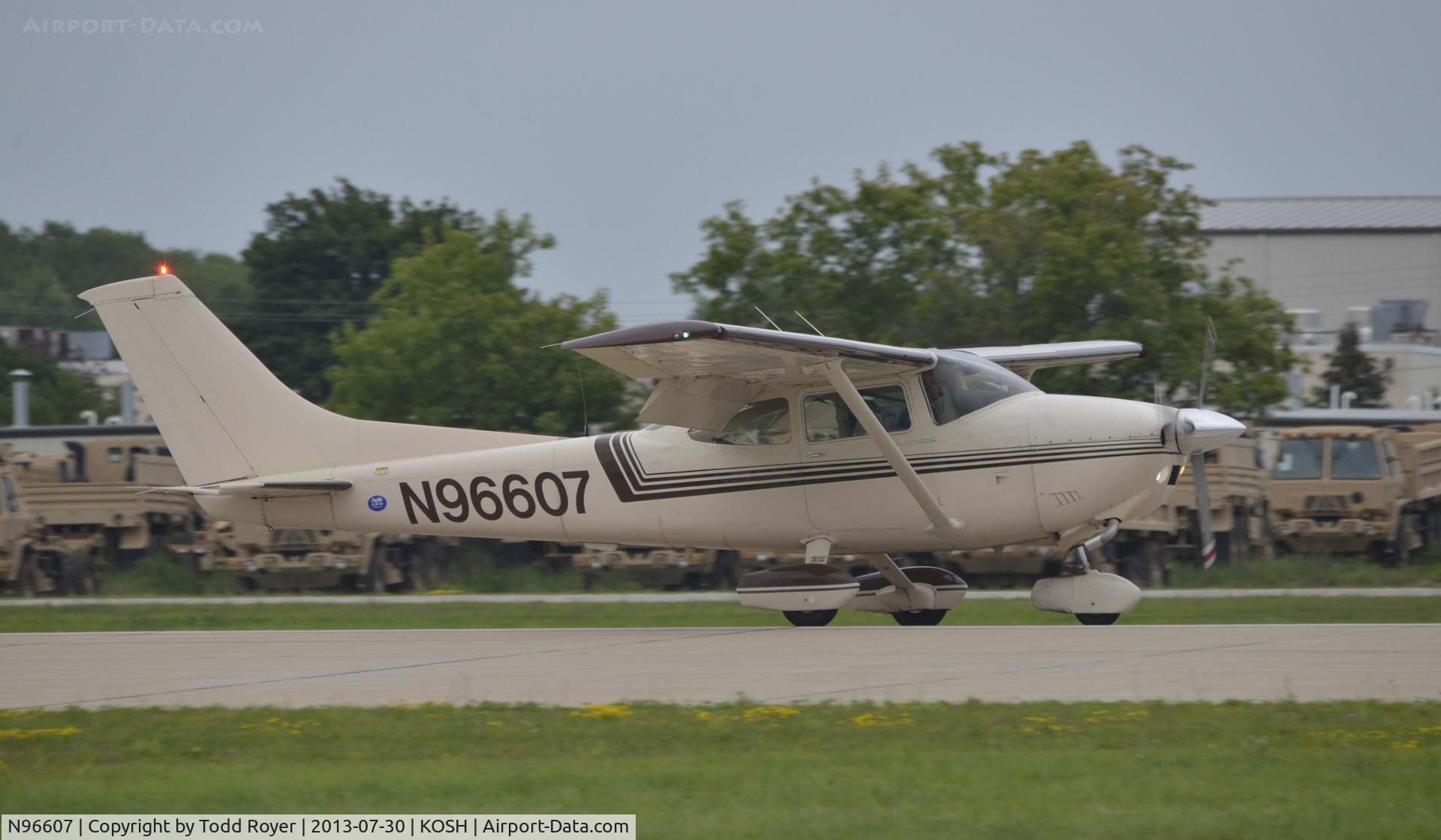 N96607, 1979 Cessna 182Q Skylane C/N 18266781, Airventure 2013