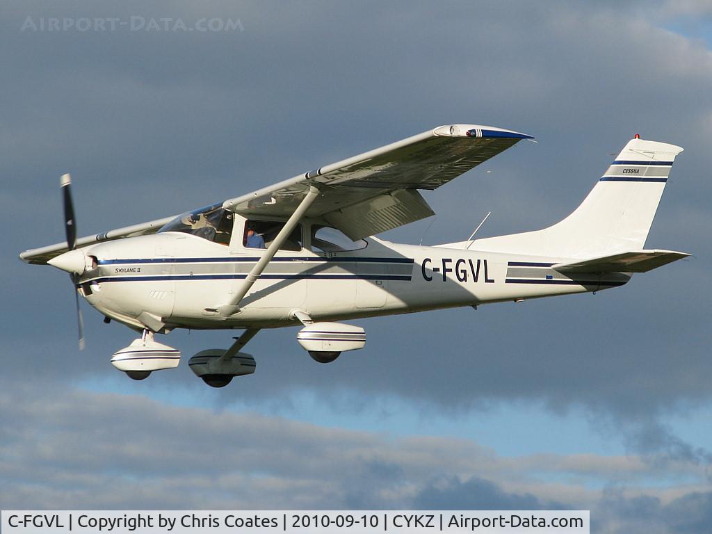 C-FGVL, 1976 Cessna 182Q Skylane C/N 18265224, Almost down on 33 during this wonderful day for flying. This nice Skylane recently moved from Toronto to Pembroke, Ontario.
