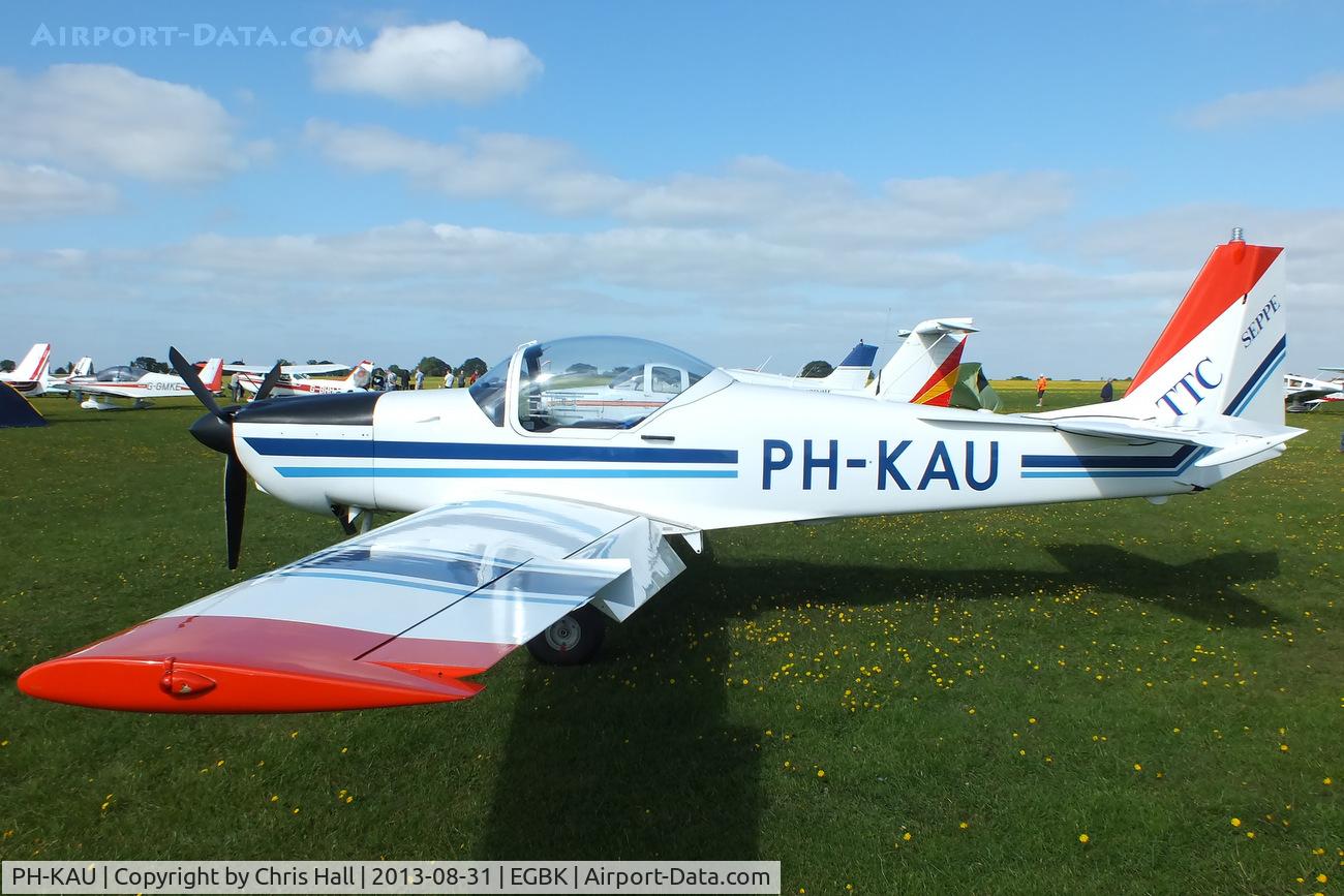 PH-KAU, 1987 Slingsby T-67M-200 Firefly C/N 2040, at the LAA Rally 2013, Sywell