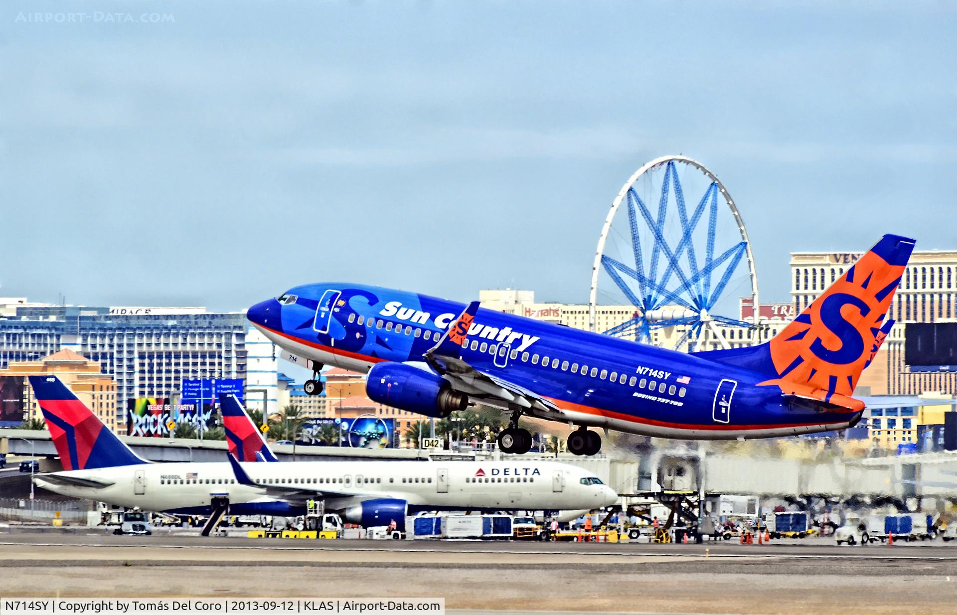N714SY, 2003 Boeing 737-752 C/N 33786, N714SY Sun Country Airlines Boeing 737-752 - cn 33786 / ln 1403 - 

Ex-Aeroméxico - 

N688DL Delta Air Lines  1998 Boeing 757-232 C/N 27587 - 

McCarran International Airport (KLAS)
Las Vegas, Nevada
TDelCoro
September 12, 2013