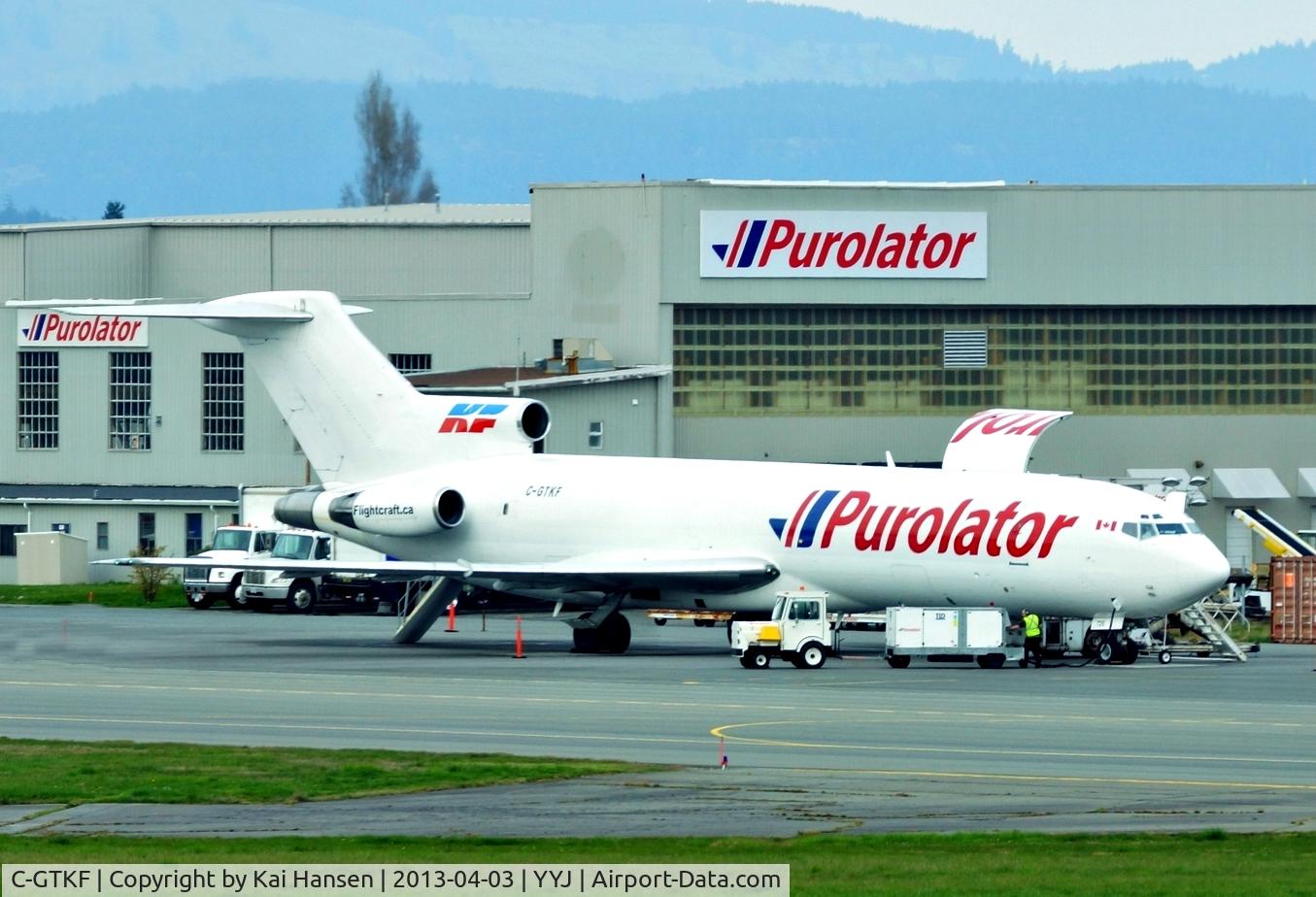 C-GTKF, 1979 Boeing 727-225 C/N 21580, Purolator Boeing 727-225 operated by Kelowna Flightcraft at YYJ.