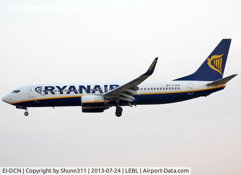 EI-DCN, 2004 Boeing 737-8AS C/N 33808, LAnding rwy 25R