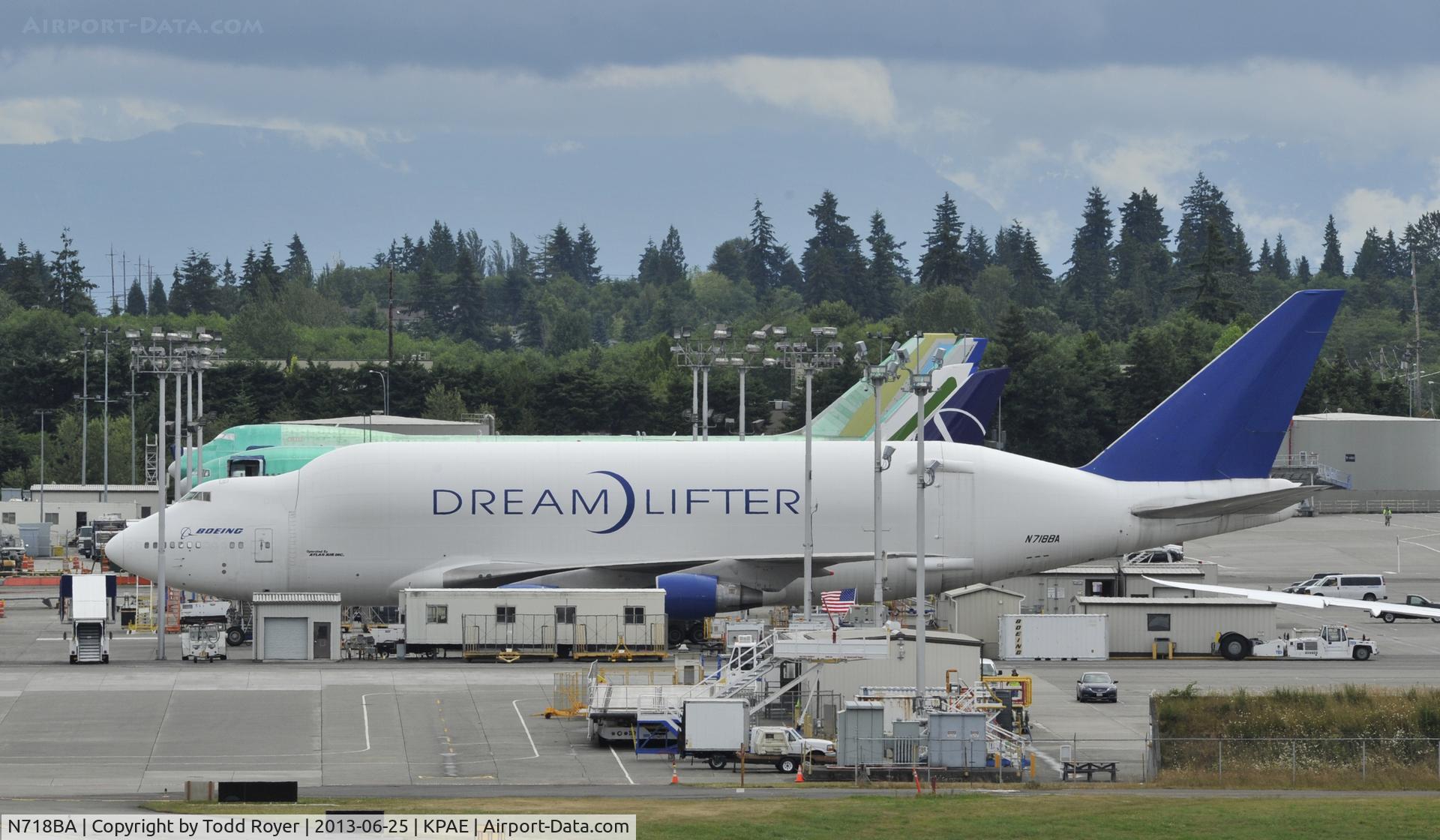 N718BA, 1992 Boeing 747-4H6 C/N 27042, At Paine Field