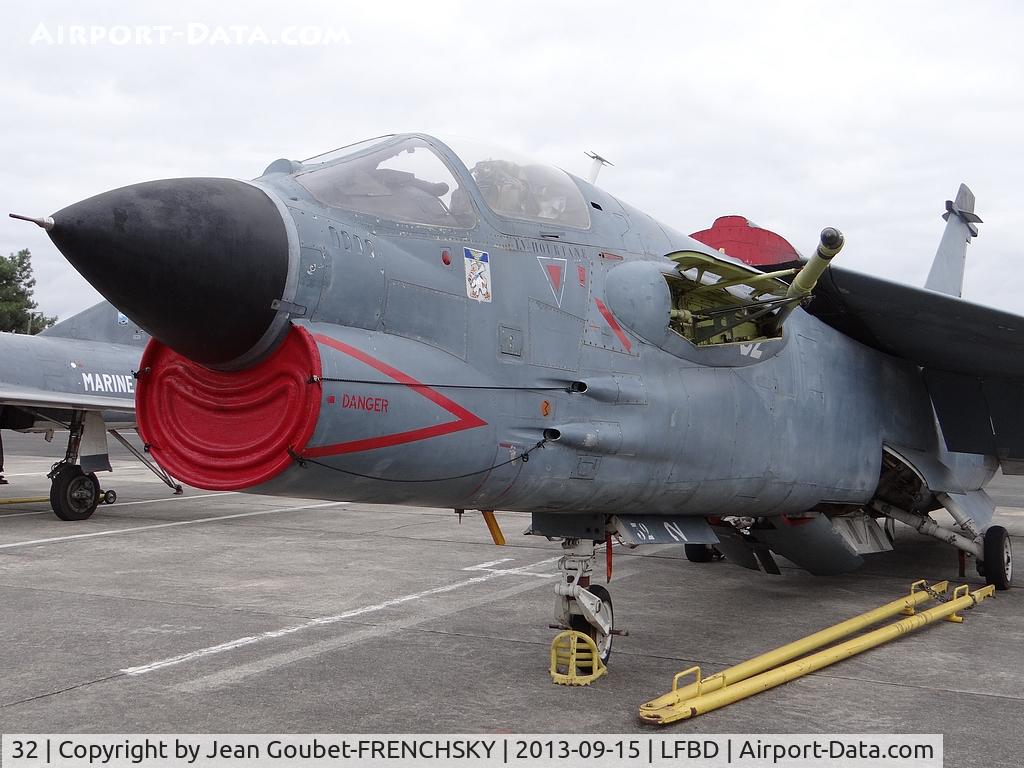 32, Vought F-8E(FN) Crusader C/N 1249, Chance-Vought F-8E(FN) / F-8P Crusader, serial number 151763.