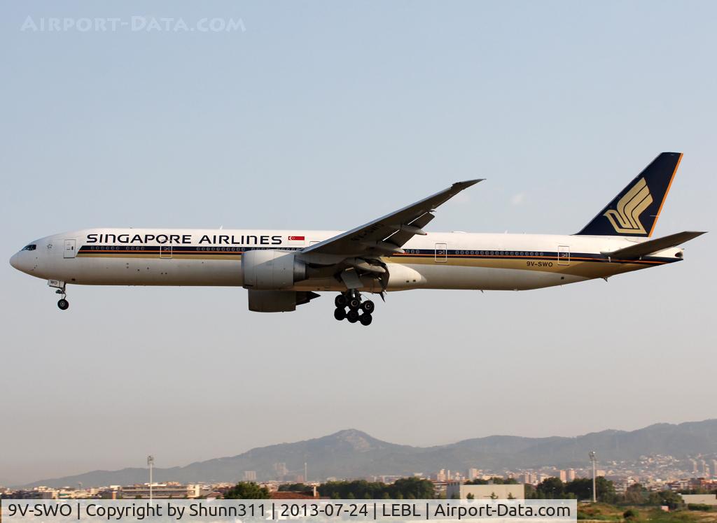 9V-SWO, 2008 Boeing 777-312/ER C/N 34580, Landing rwy 25R