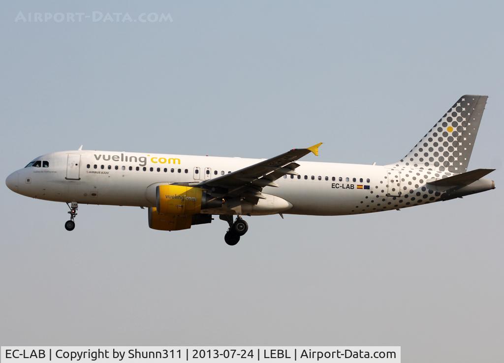 EC-LAB, 2006 Airbus A320-214 C/N 2761, Landing rwy 25R