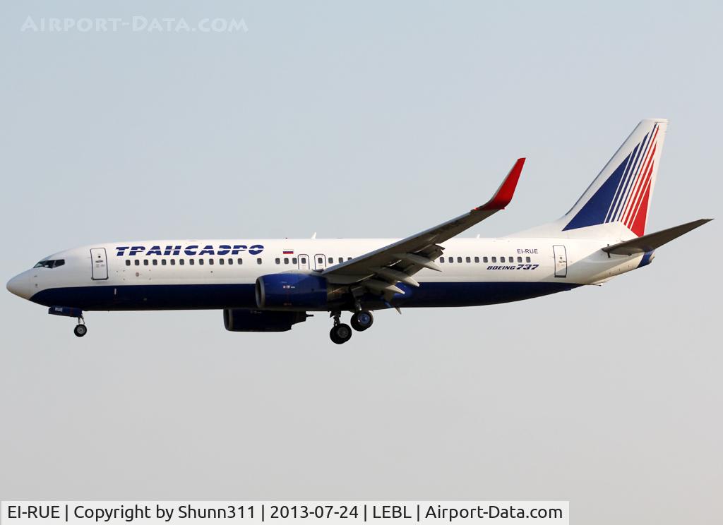 EI-RUE, 2000 Boeing 737-85P C/N 28388, Landing rwy 25R