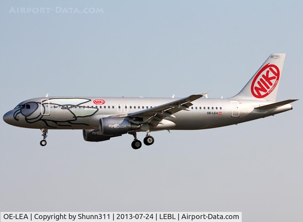 OE-LEA, 2005 Airbus A320-214 C/N 2529, Landing rwy 25R