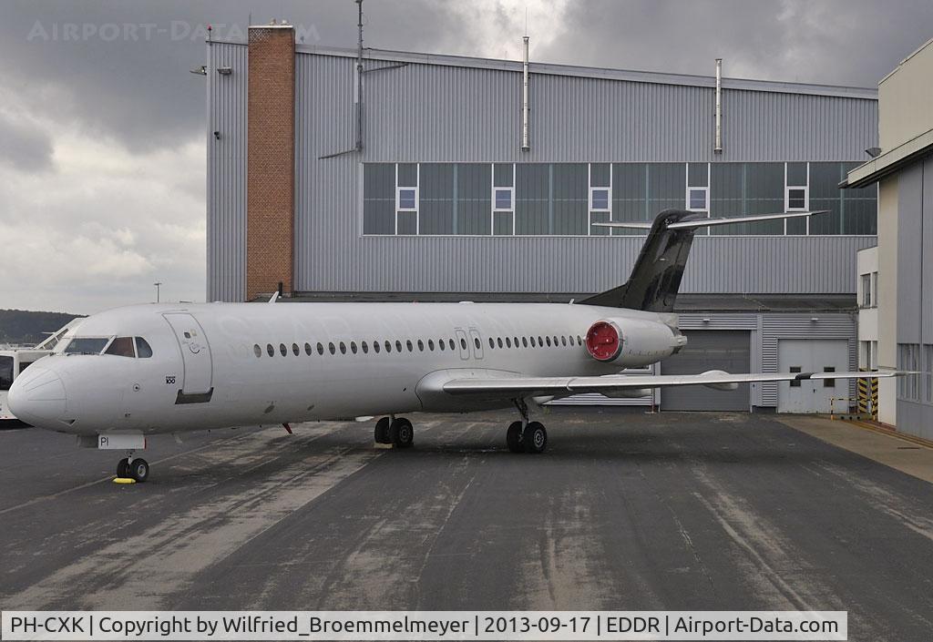 PH-CXK, 1990 Fokker 100 (F-28-0100) C/N 11313, StarAlliance logo and titles removed.