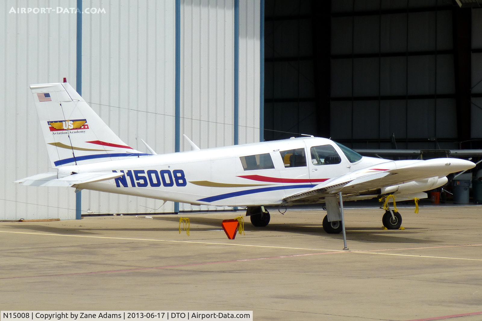 N15008, 1972 Piper PA-34-200 C/N 34-7250346, At Denton Municipal