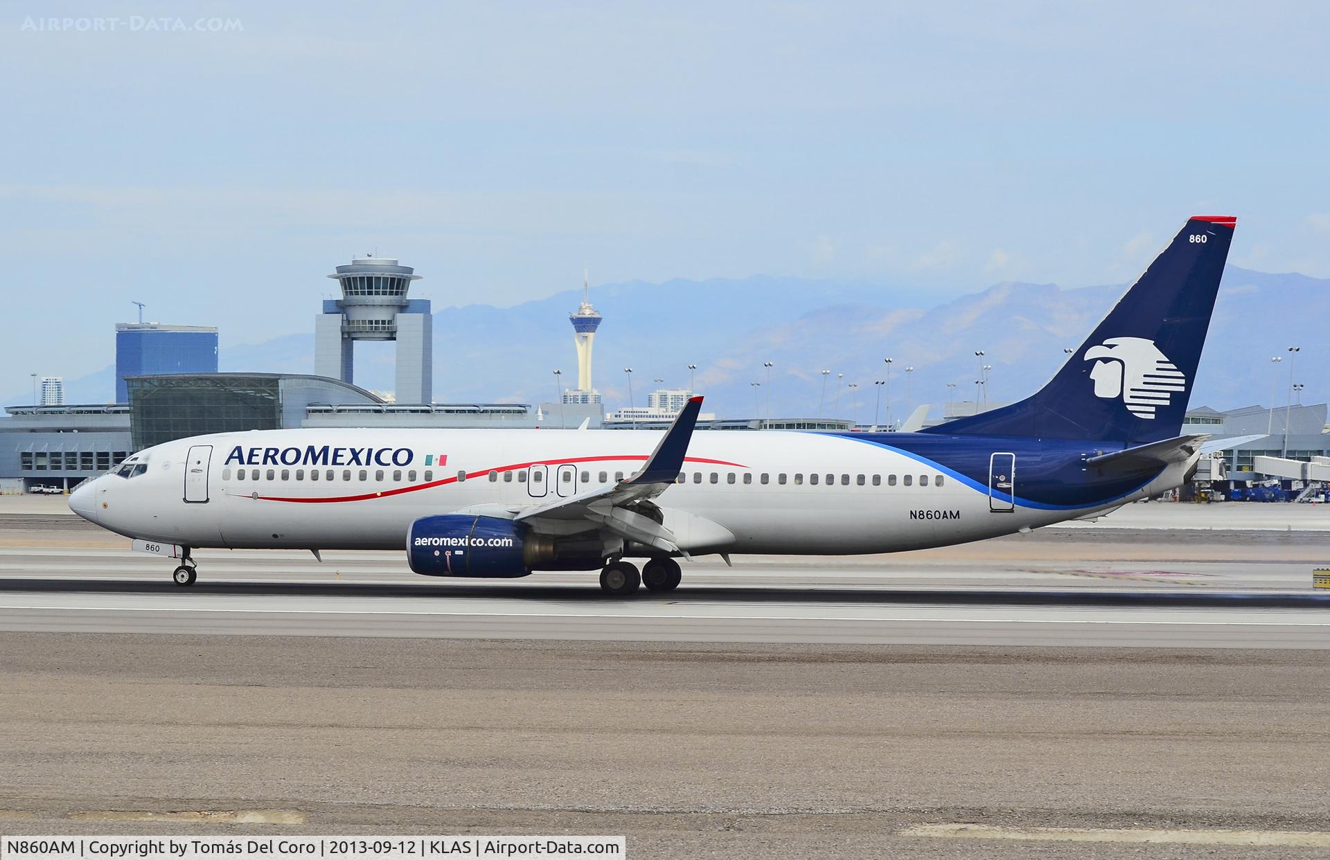 N860AM, 2002 Boeing 737-83N C/N 28249, N860AM 2002 Aeroméxico Boeing 737-83N - cn 28249 / ln 1123

McCarran International Airport (KLAS)
Las Vegas, Nevada
TDelCoro
September 12, 2013