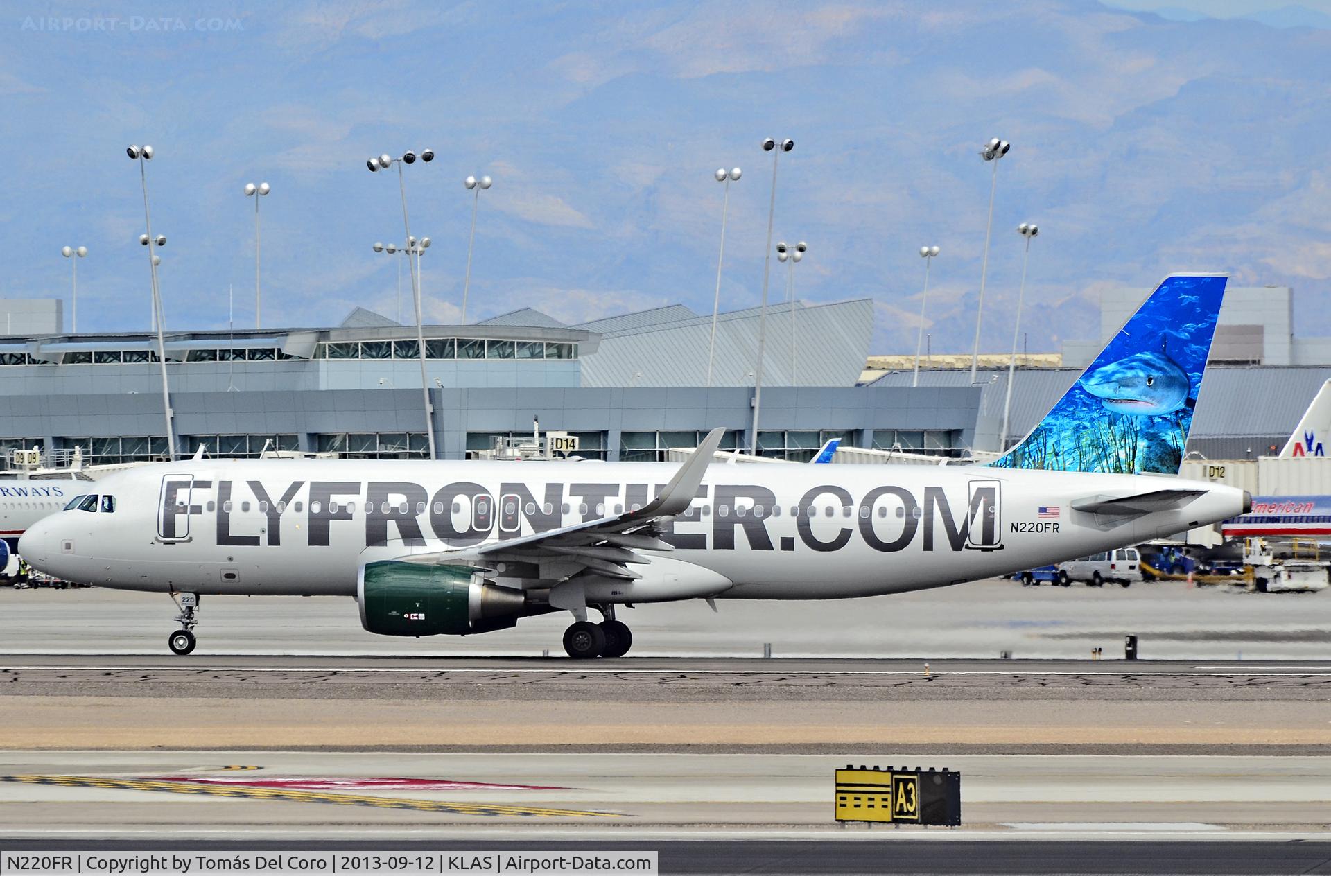 N220FR, 2013 Airbus A320-214 C/N 5661, N220FR 2013 Frontier Airlines Airbus A320-214 cn/5661

The first A320 in Frontier's new colors and the airline's first Sharklet-equipped aircraft. 

McCarran International Airport (KLAS)
Las Vegas, Nevada
TDelCoro
September 12, 2013