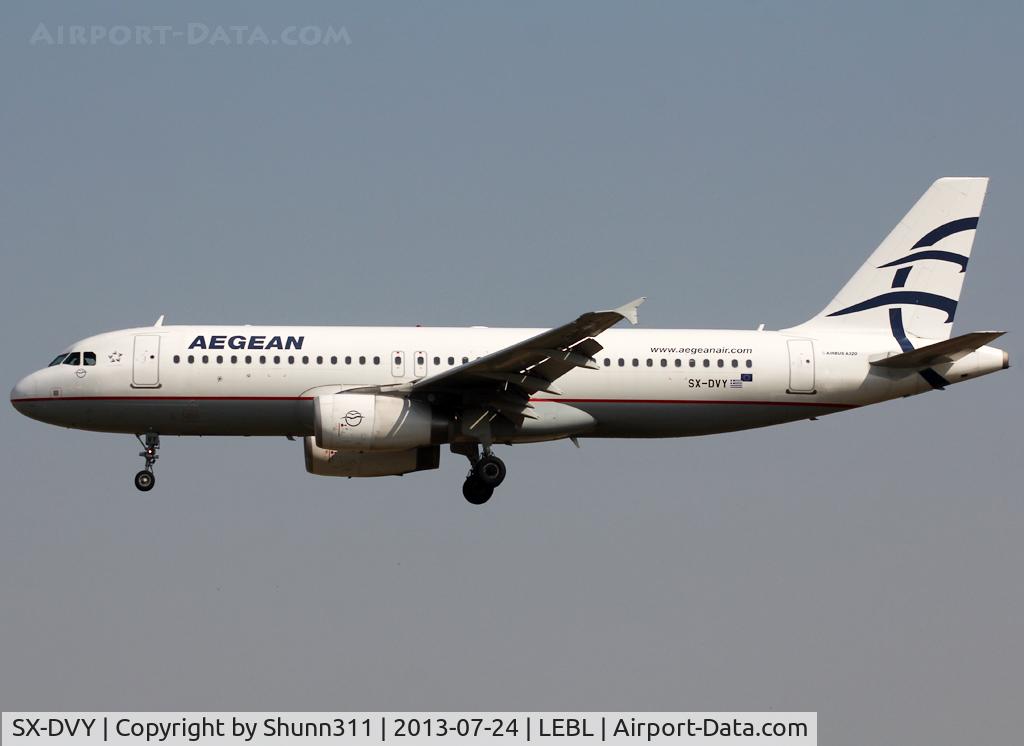 SX-DVY, 2009 Airbus A320-232 C/N 3850, Landing rwy 25R