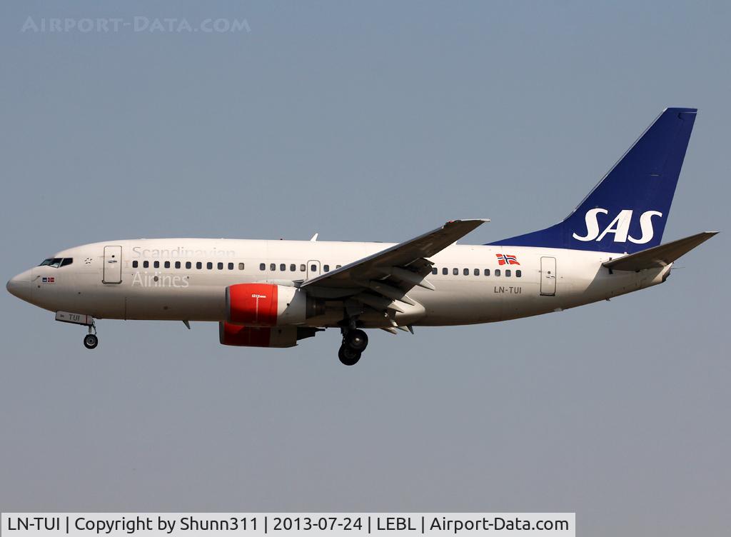 LN-TUI, 2000 Boeing 737-705 C/N 29094, Landing rwy 25R