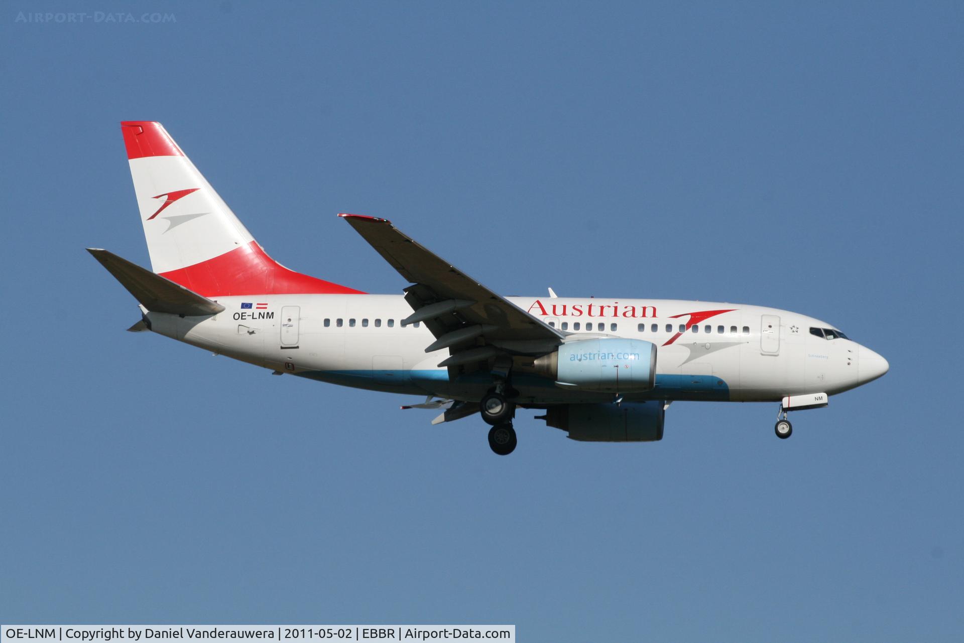 OE-LNM, 2000 Boeing 737-6Z9 C/N 30138, Flight OS351 is descending to RWY 02