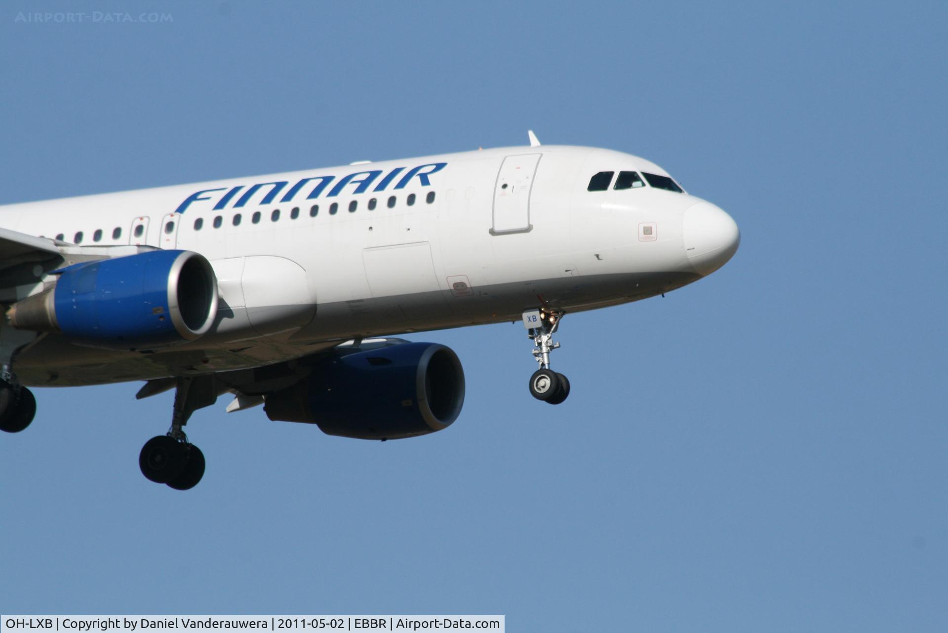 OH-LXB, 2001 Airbus A320-214 C/N 1470, Arrival of flight AY811 to RWY 02