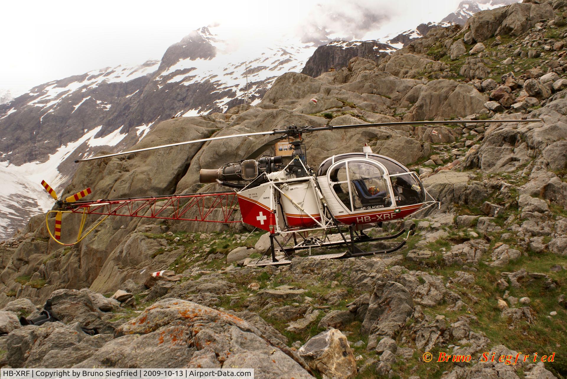 HB-XRF, 1977 Aérospatiale SA-315B Lama C/N 2490, in the Suisse Alps