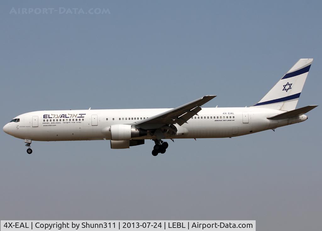 4X-EAL, 2000 Boeing 767-33A/ER C/N 27477, Landing rwy 25R