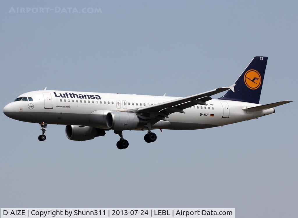 D-AIZE, 2010 Airbus A320-214 C/N 4261, Landing rwy 25R