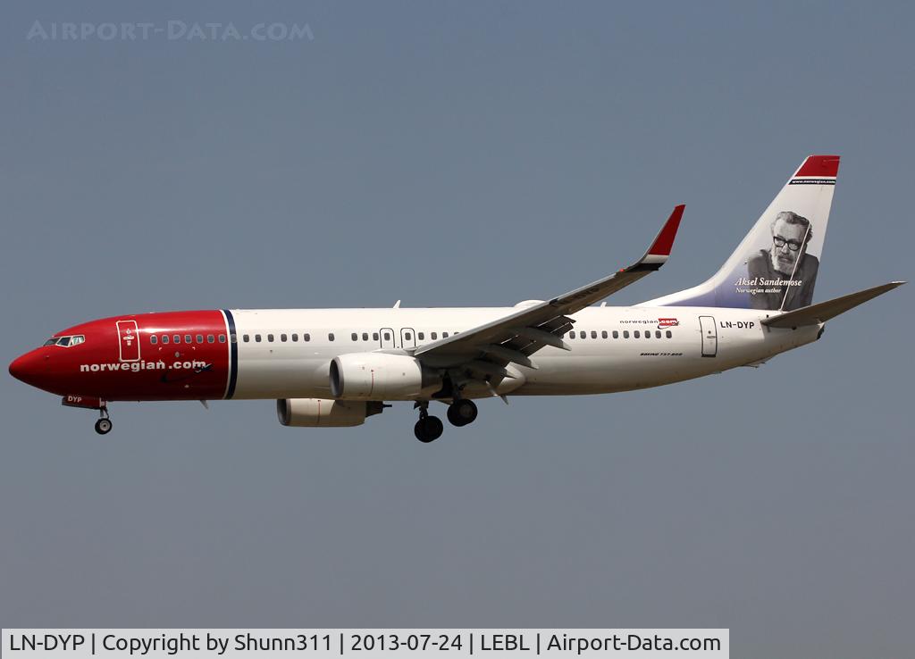 LN-DYP, 2011 Boeing 737-8JP C/N 39047, Landing rwy 25R