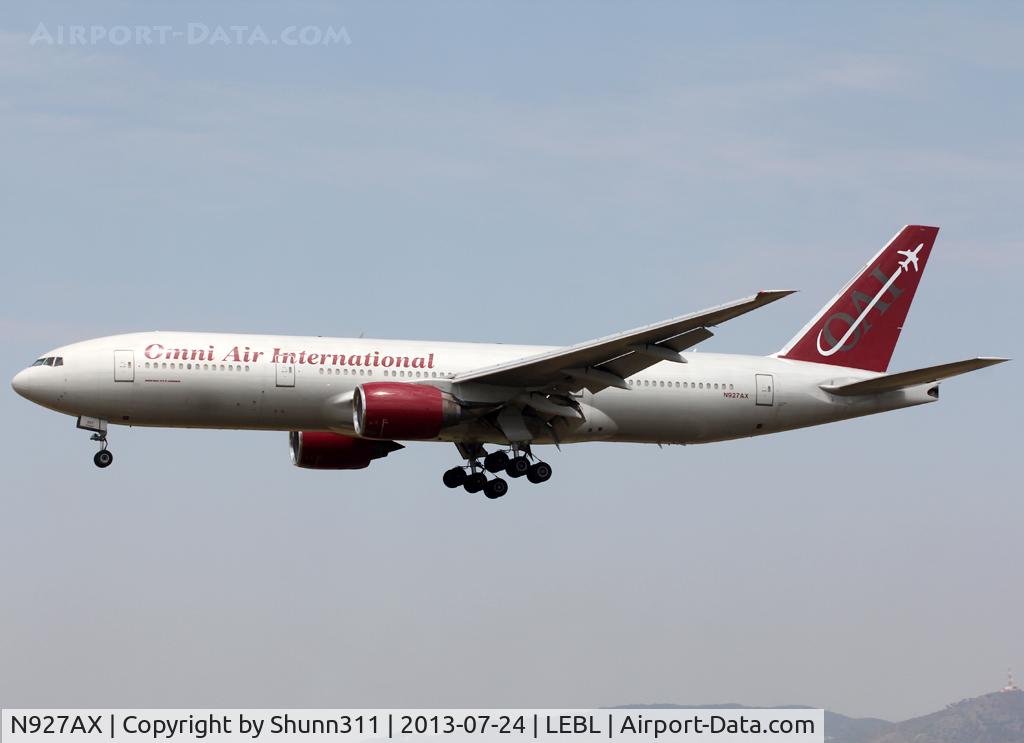 N927AX, 1997 Boeing 777-222/ER C/N 26943, Landing rwy 25R