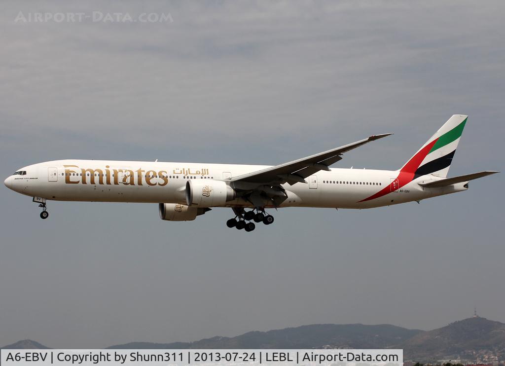 A6-EBV, 2006 Boeing 777-31H/ER C/N 32728, Landing rwy 25R