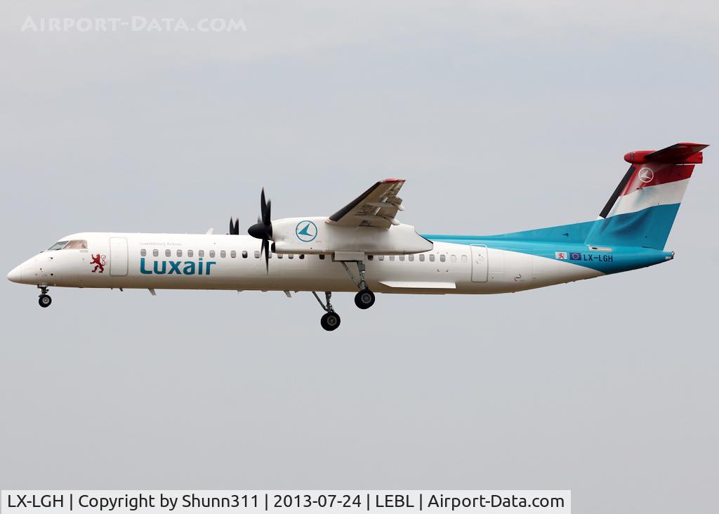 LX-LGH, 2012 Bombardier DHC-8-402Q Dash 8 Dash 8 C/N 4420, Landing rwy 25R