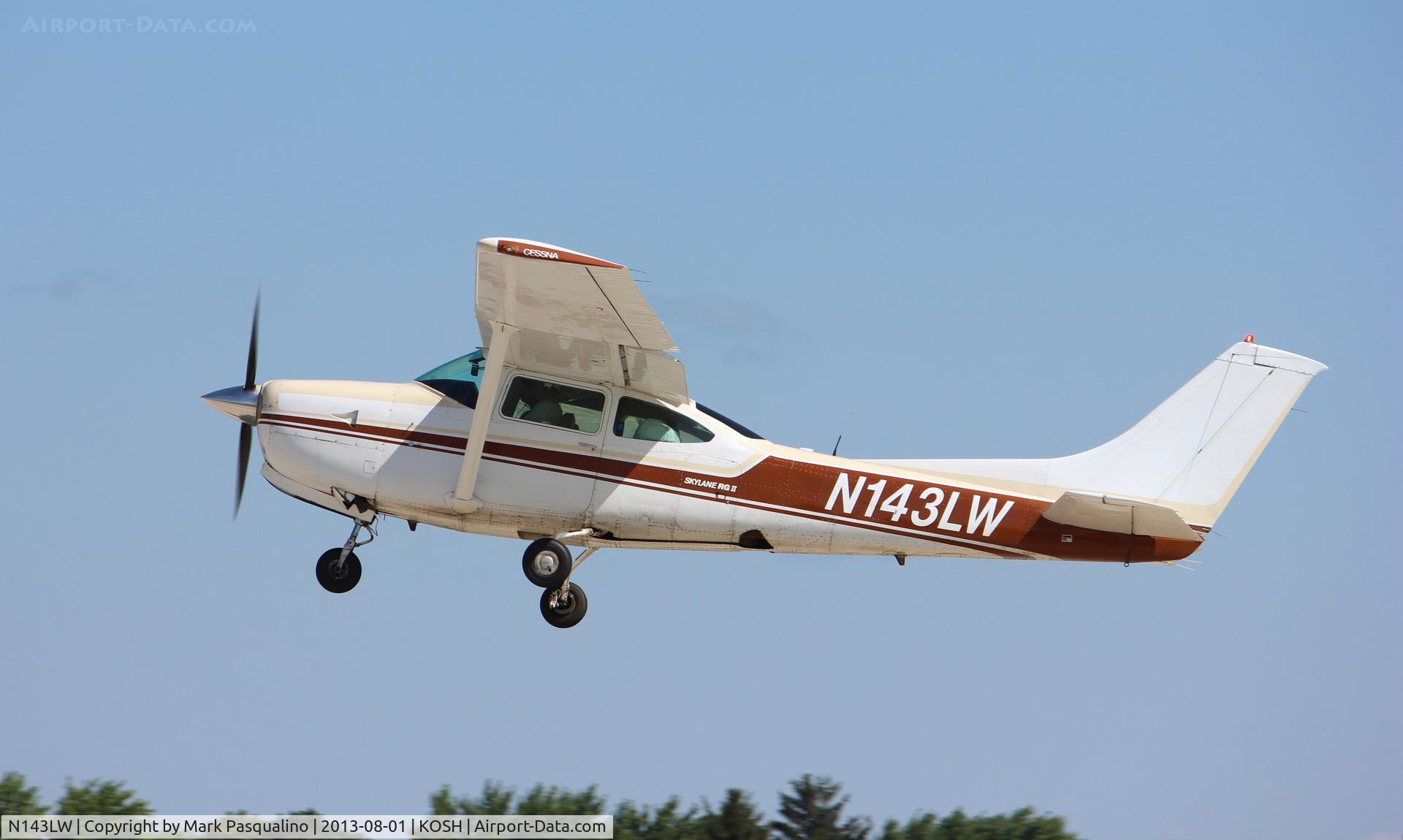 N143LW, 1979 Cessna R182 Skylane RG C/N R18201265, Cessna R182