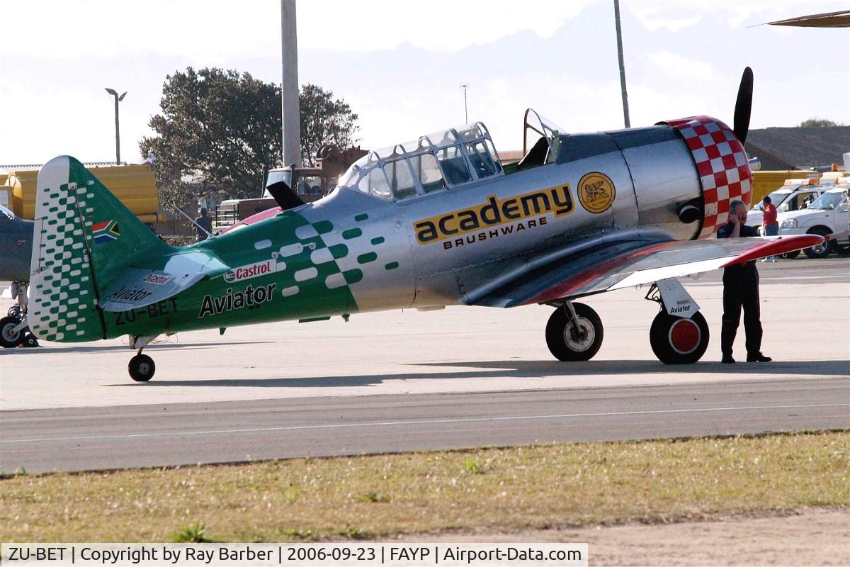 ZU-BET, North American AT-6C Texan C/N 88-11622, North American AT-6C Texan [88-11622] Ysterplaat~ZS 23/09/2006