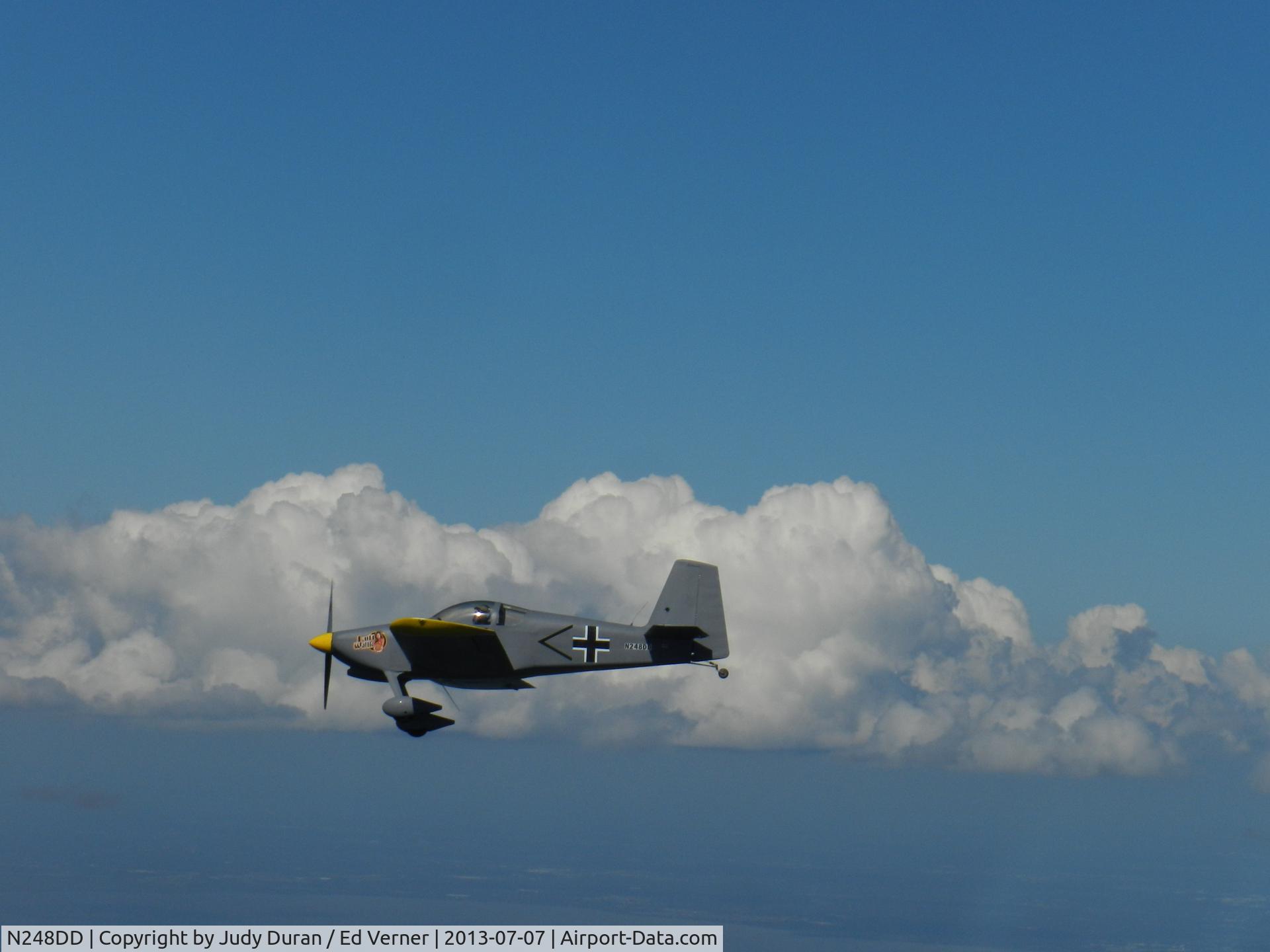 N248DD, Vans RV-6 C/N 24647, airborn doing some photo shoot work