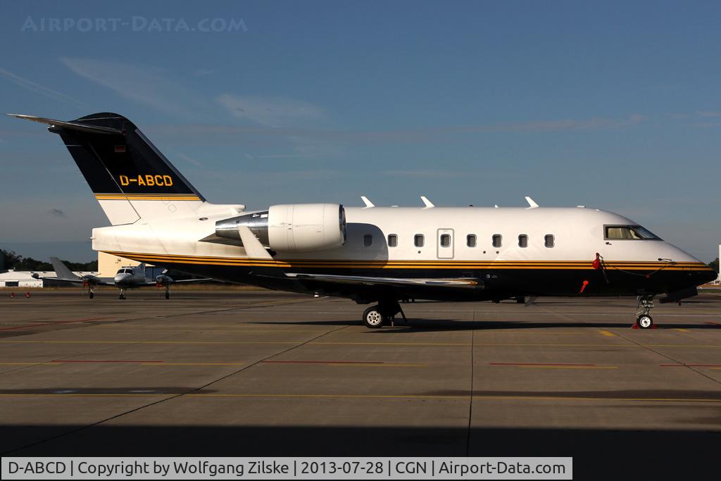 D-ABCD, 2003 Bombardier Challenger 604 (CL-600-2B16) C/N 5565, visitor