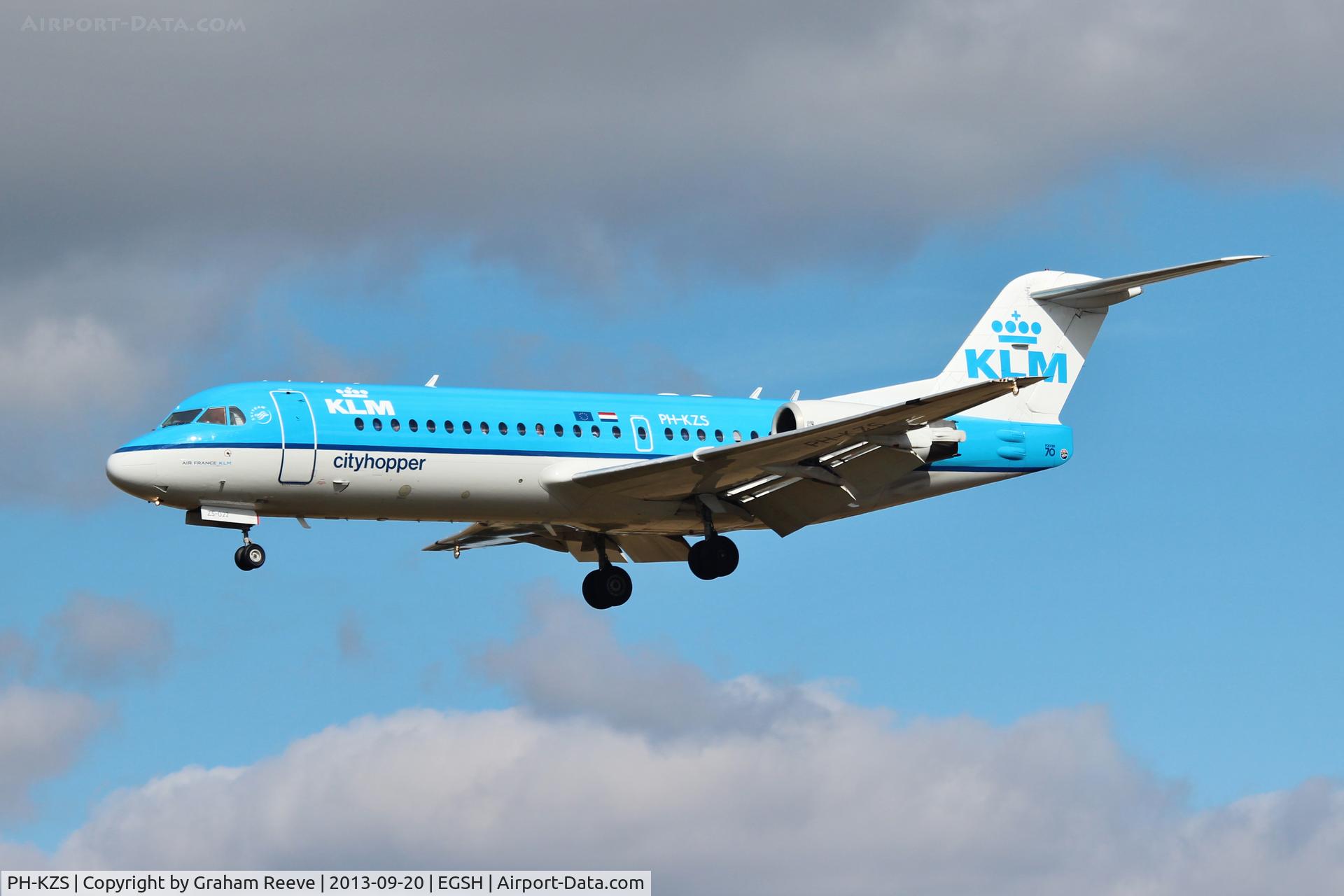 PH-KZS, 1995 Fokker F70 (F-28-0070) C/N 11540, About to land on runway 27.