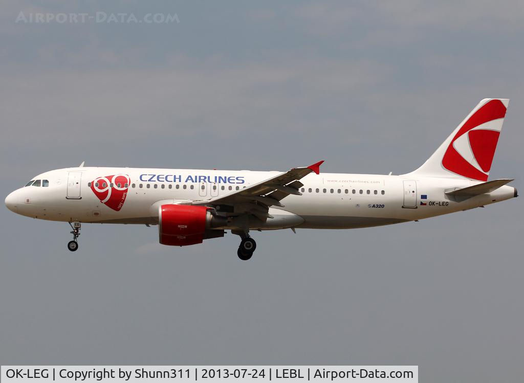 OK-LEG, 2006 Airbus A320-214 C/N 2789, Landing rwy 32R with additional 90th anniversary logo...