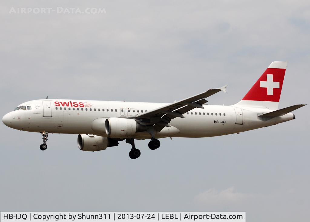 HB-IJQ, 1997 Airbus A320-214 C/N 701, Landing rwy 25R
