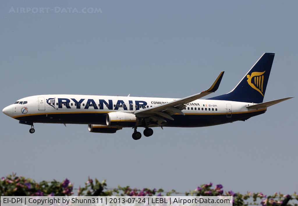 EI-DPI, 2007 Boeing 737-8AS C/N 33608, Landing rwy 25R with additional 'Communitat Valenciana' titles and logo