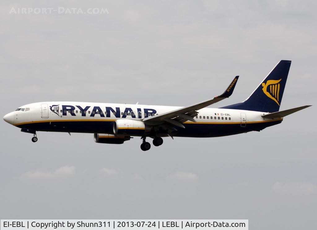 EI-EBL, 2009 Boeing 737-8AS C/N 37529, Landing rwy 25R
