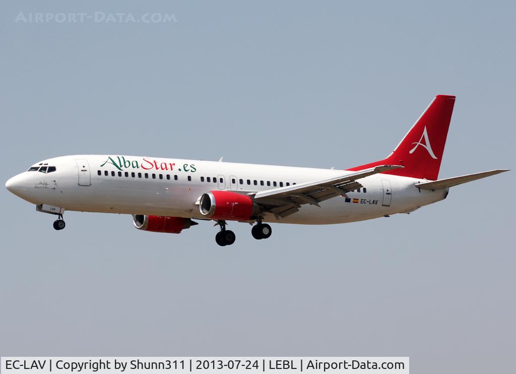EC-LAV, 1989 Boeing 737-408 C/N 24352, Landing rwy 25R