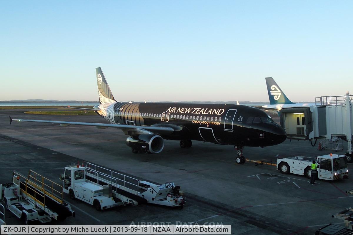 ZK-OJR, 2011 Airbus A320-232 C/N 4884, Crazy About Rugby