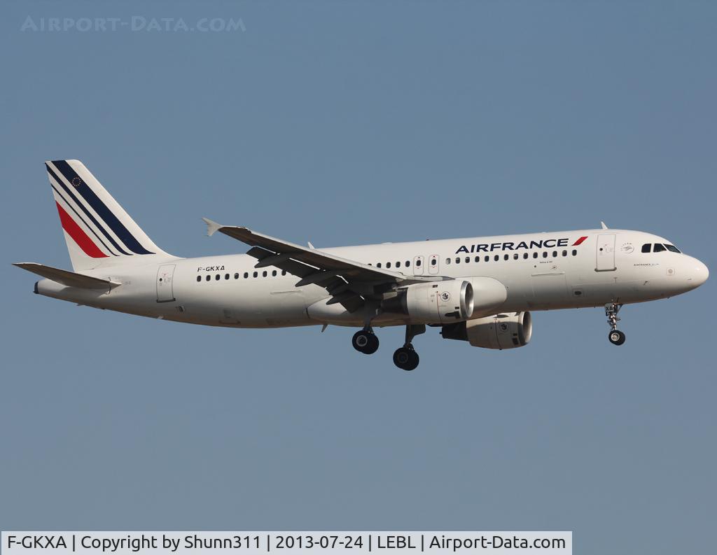 F-GKXA, 1991 Airbus A320-211 C/N 287, Landing rwy 25R in modified new livery