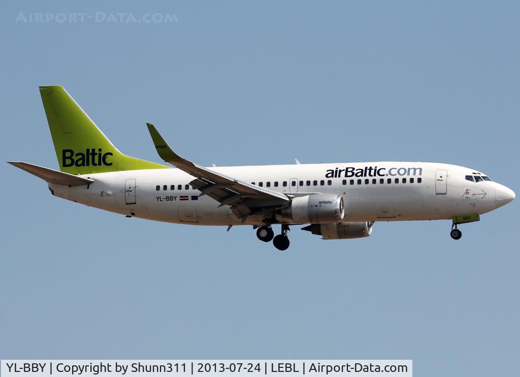 YL-BBY, 1999 Boeing 737-36Q C/N 30335, Landing rwy 25R