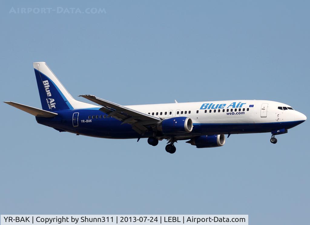 YR-BAK, 1992 Boeing 737-430 C/N 27005, Landing rwy 25R