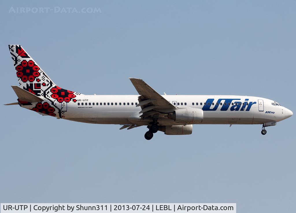 UR-UTP, 1998 Boeing 737-8Q8 C/N 28226, Landing rwy 25R with special tail c/s