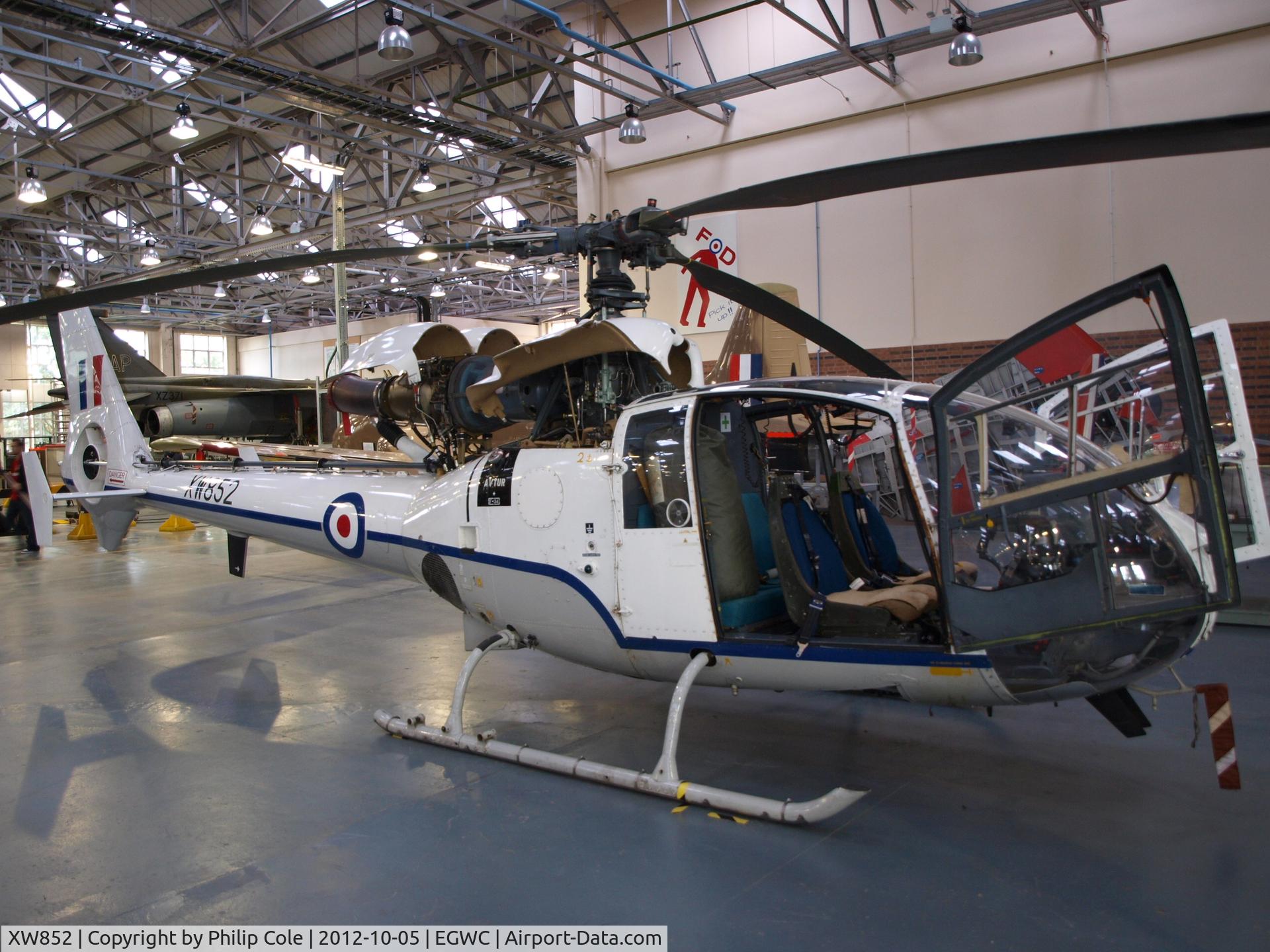 XW852, 1973 Westland Gazelle HCC.4 C/N WA1024, Defence College of Aeronautical Engineering