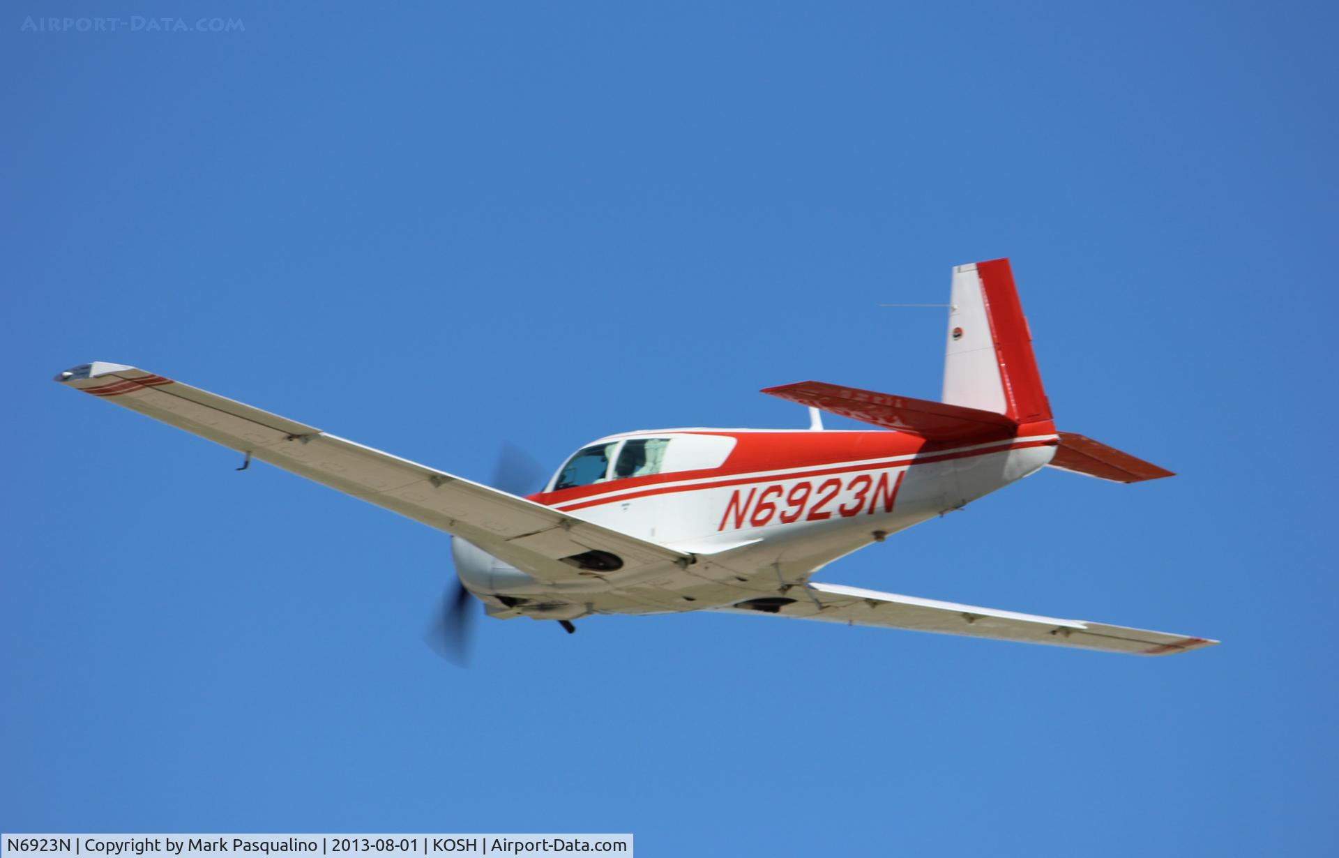 N6923N, 1968 Mooney M20C Ranger C/N 680181, Mooney M20C