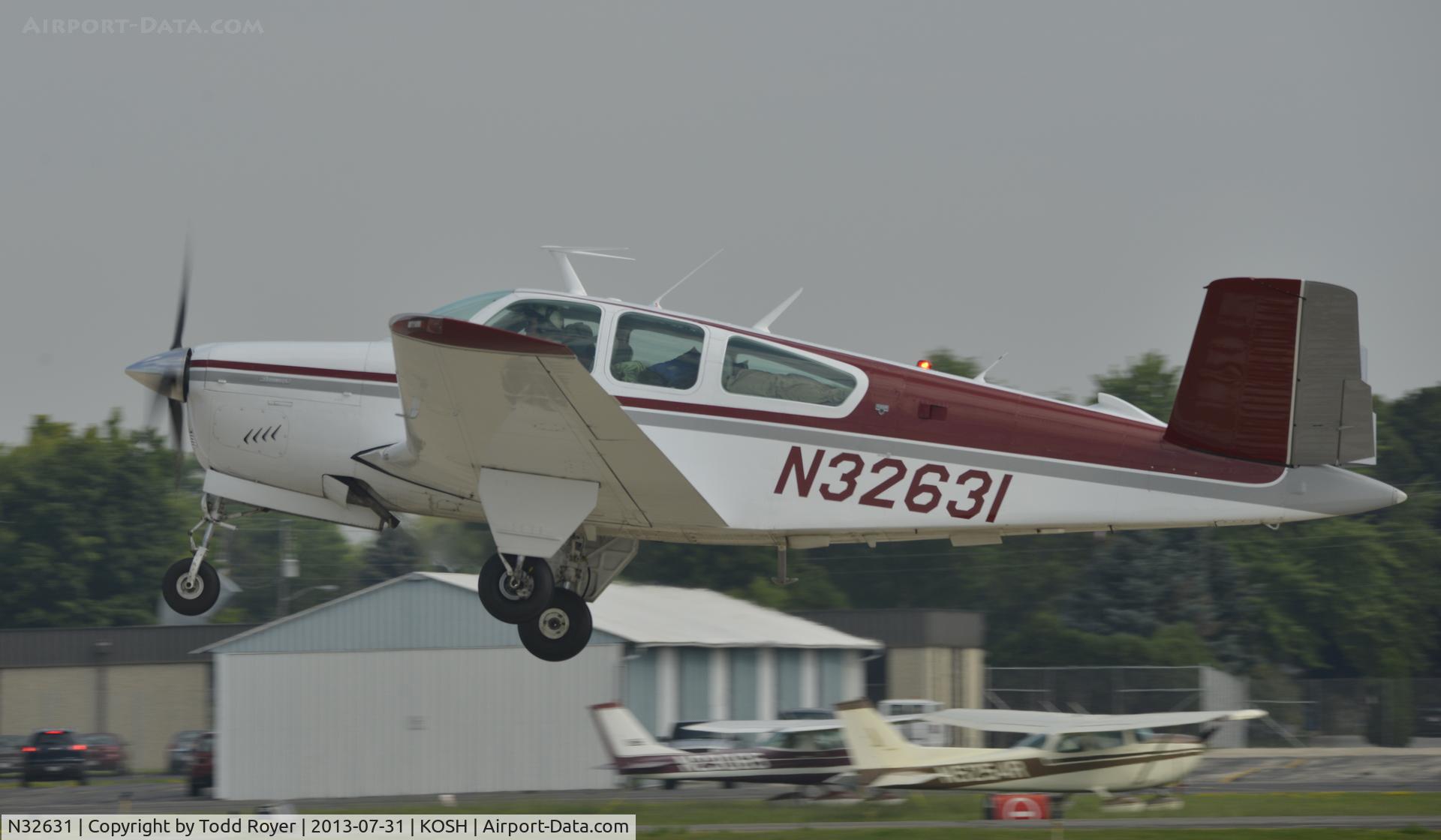 N32631, 1979 Beech V35B Bonanza C/N D-10301, Airventure 2013