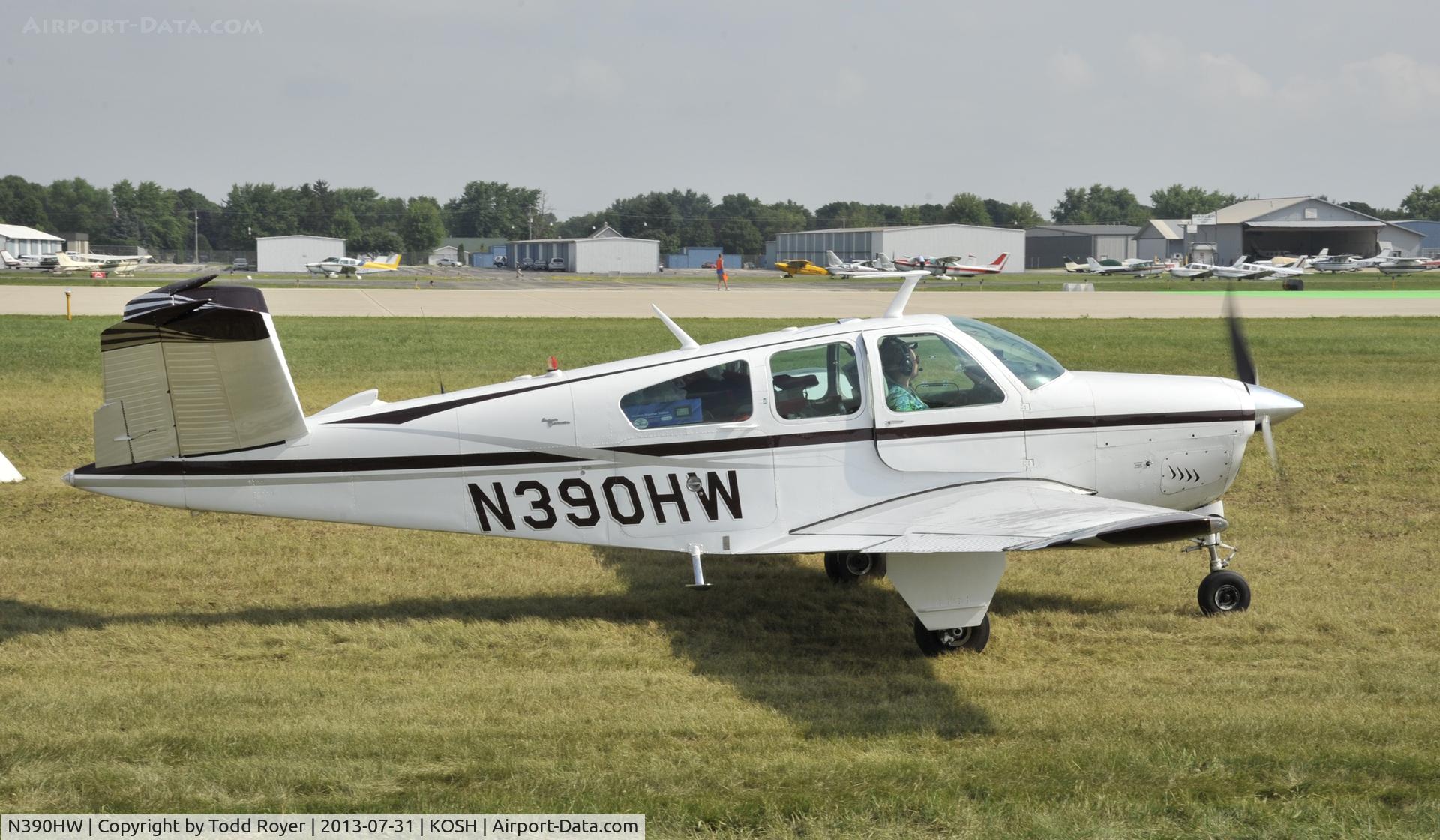 N390HW, 1967 Beech V35A Bonanza C/N D-8608, Airventure 2013