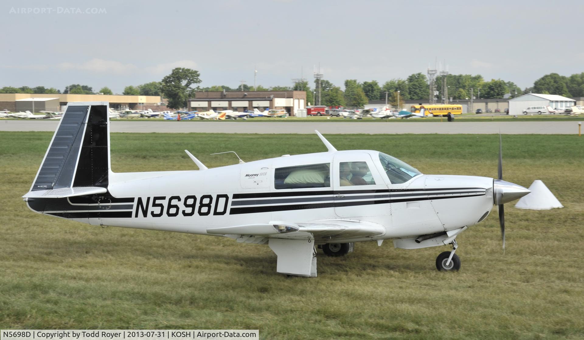 N5698D, 1983 Mooney M20J 201 C/N 24-1414, Airventure 2013